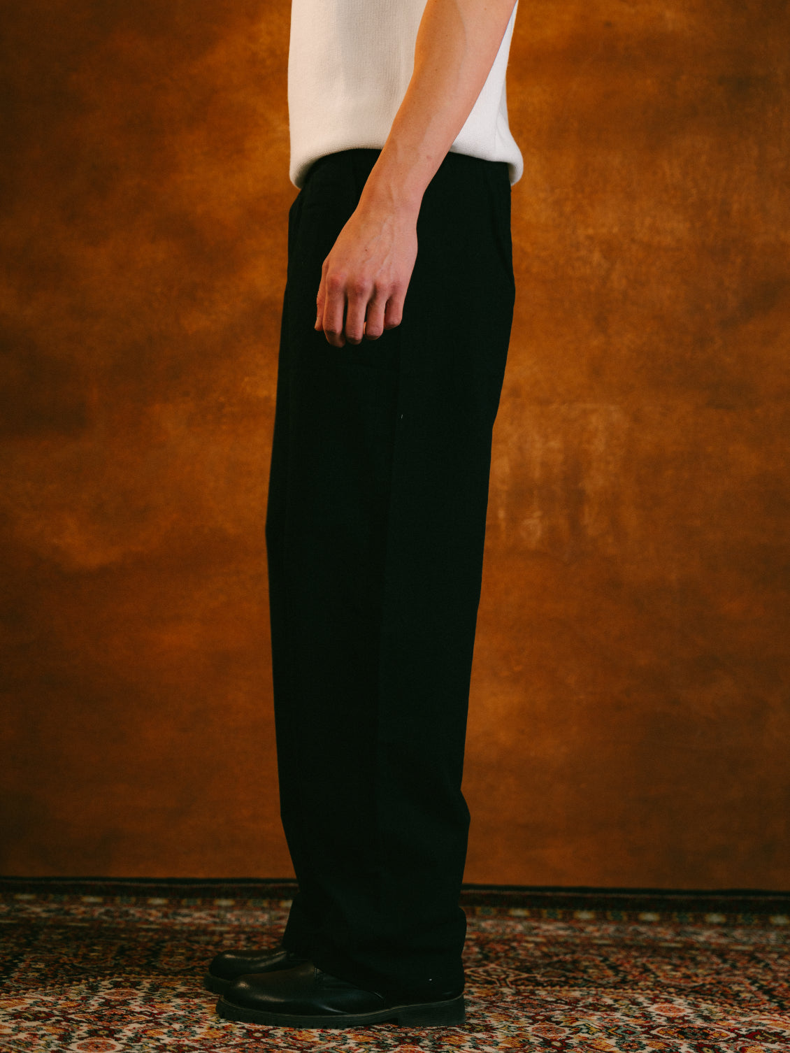Relaxed Fit Summer Pants in Black