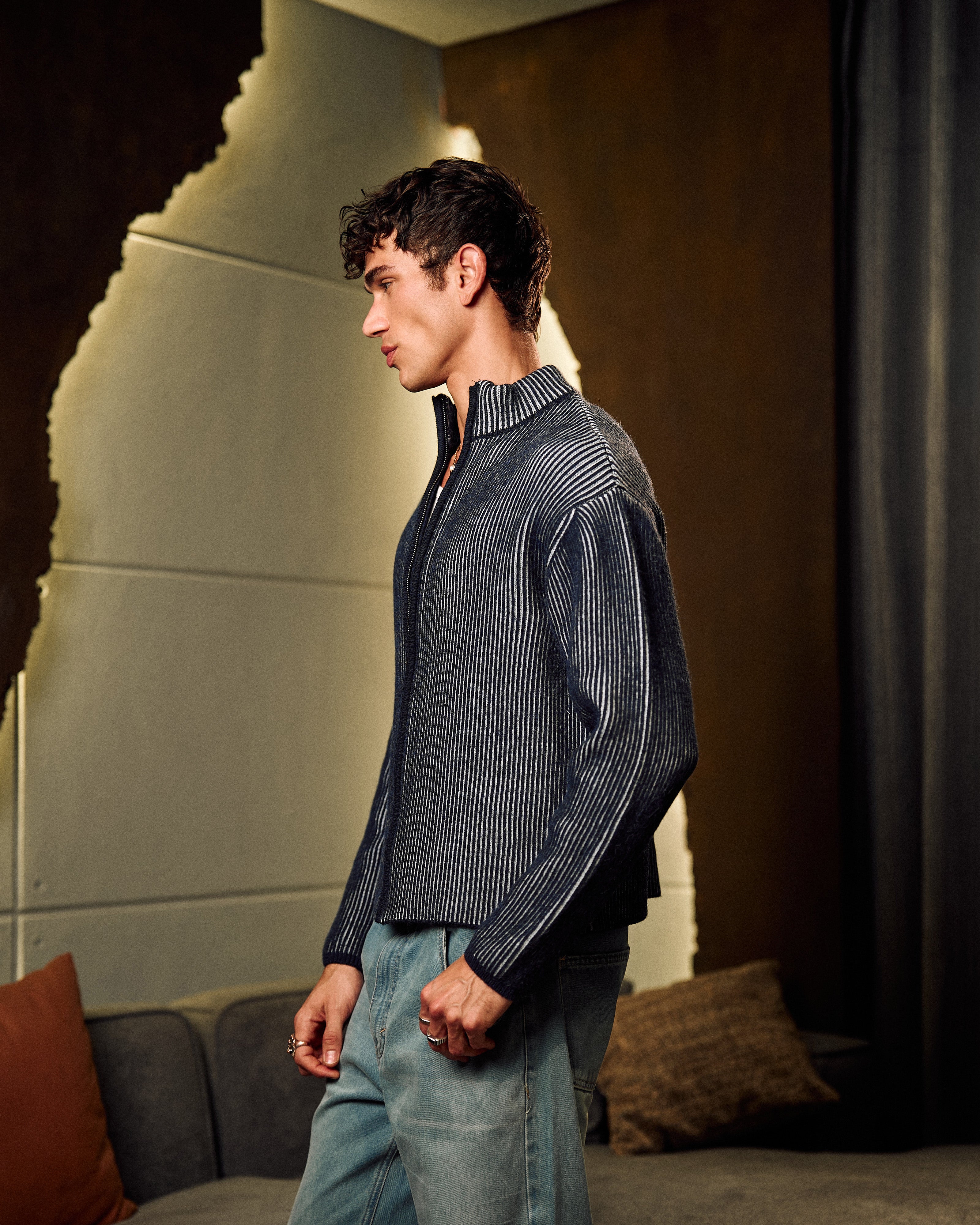 Zip Up Knitted Sweater In Navy Blue