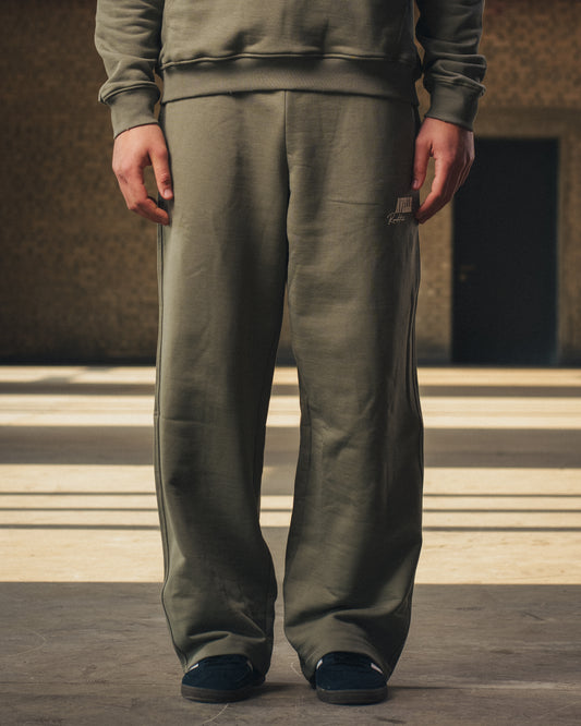 Heavyweight Baggy Sweatpant in Olive