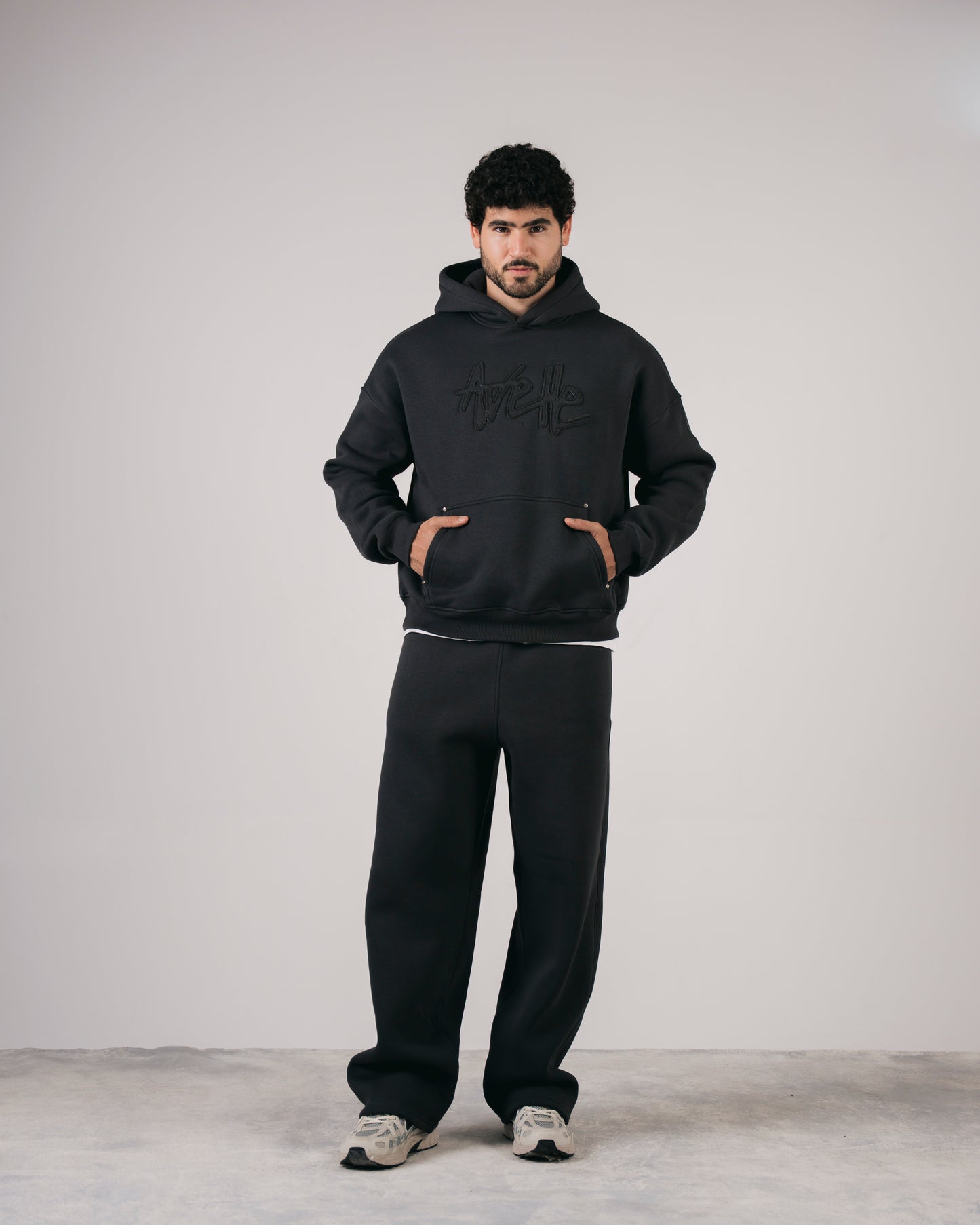 Avelle Applique Hoodie In Grey