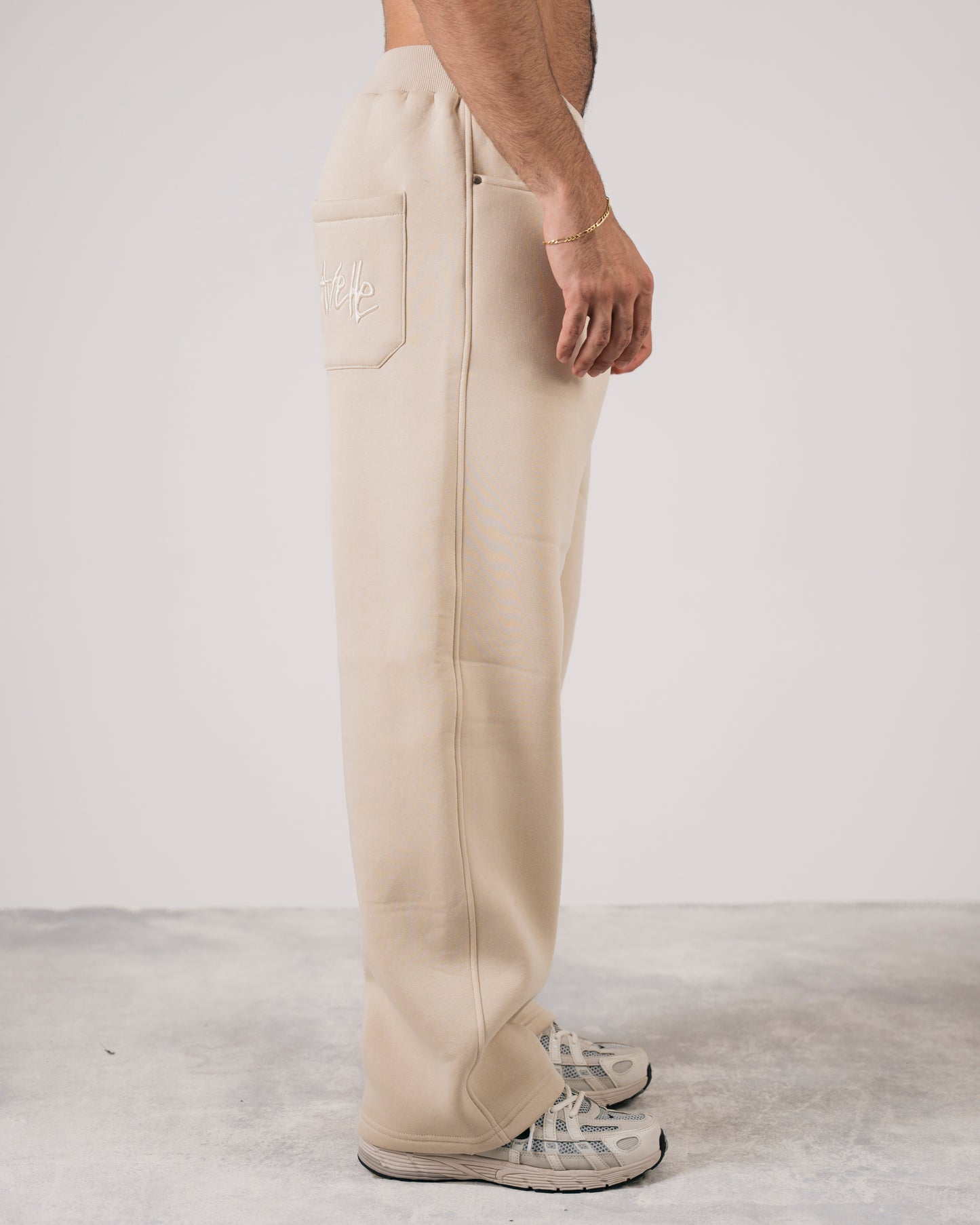Heavy Fleece Relaxed Sweatpants In Beige