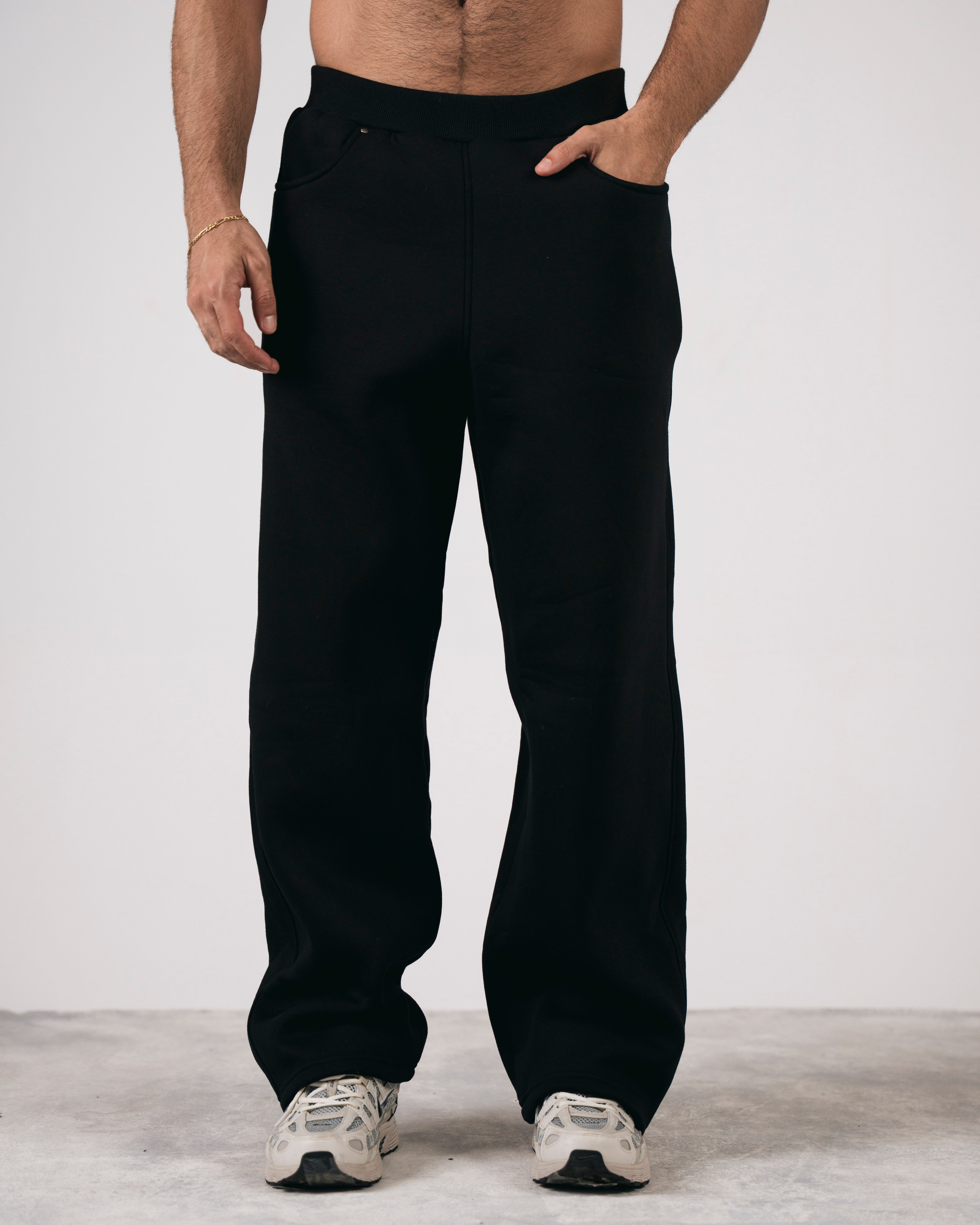Heavy Fleece Relaxed Sweatpants In Black