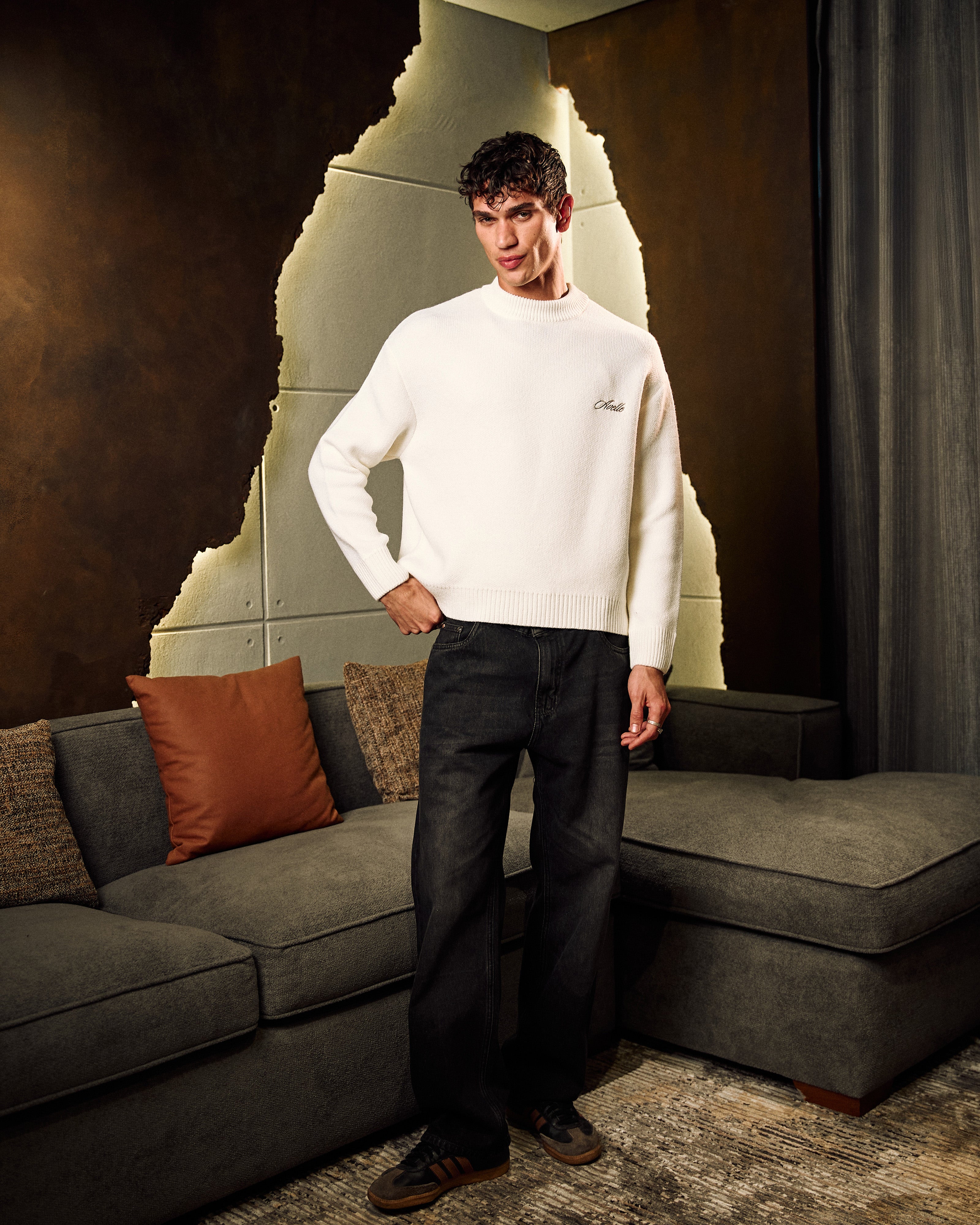 Knitted Crewneck Sweater In Off White