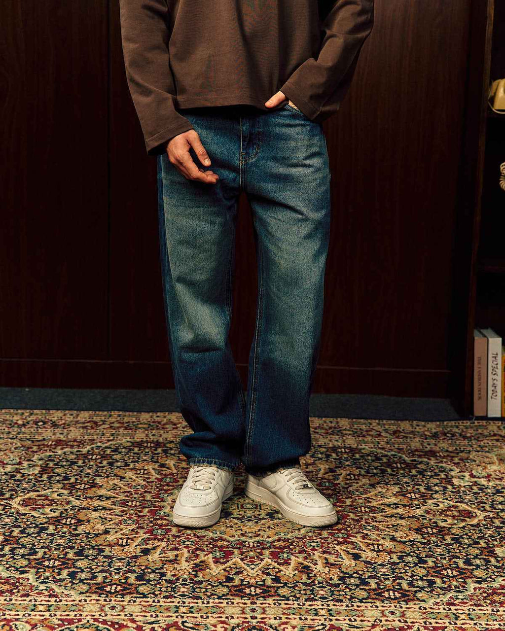 Relaxed Fit Jeans In Mid Blue Wash