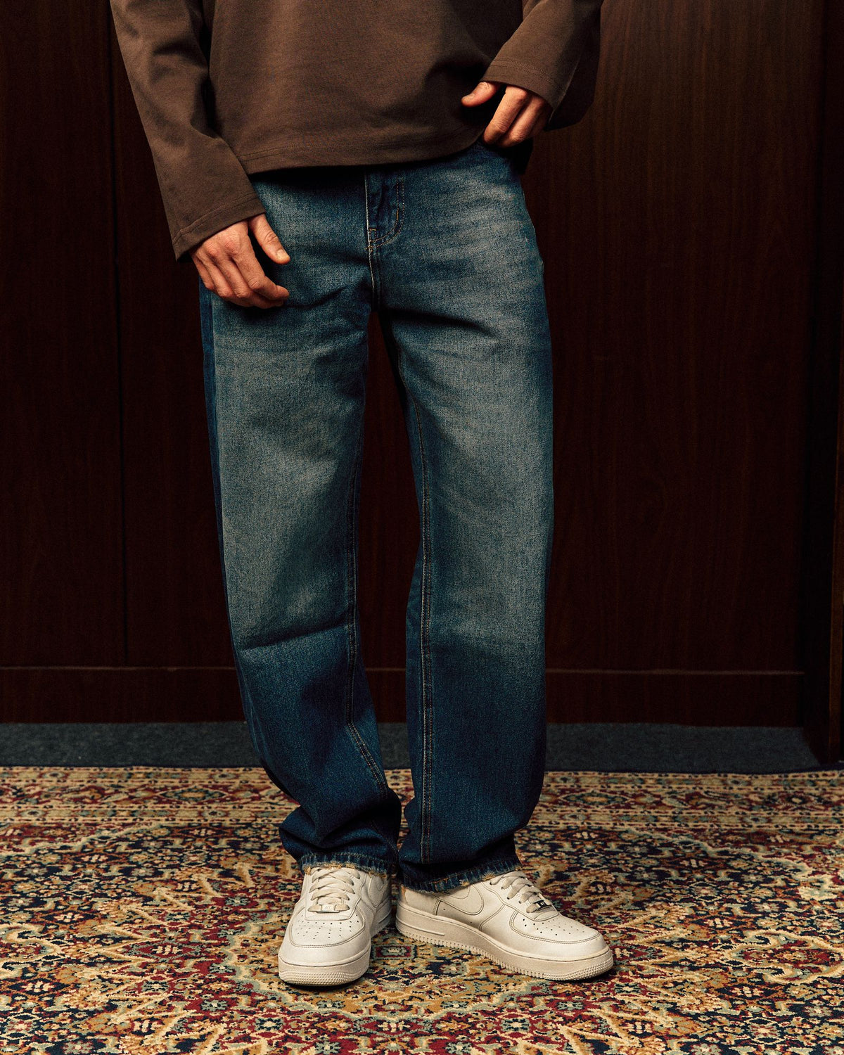 Relaxed Fit Jeans In Mid Blue Wash