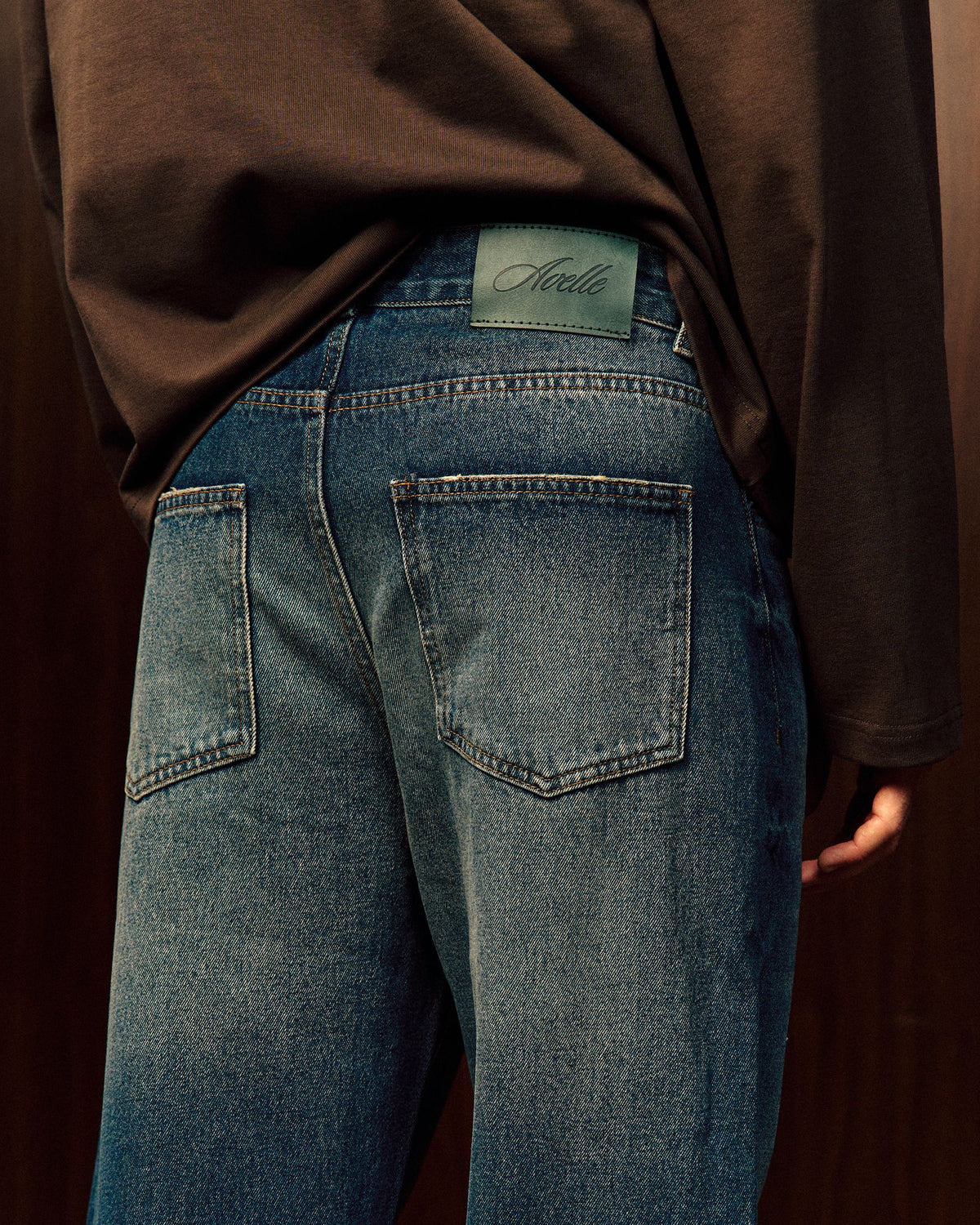 Relaxed Fit Jeans In Mid Blue Wash
