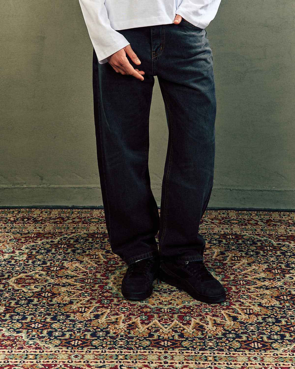 Relaxed Fit Jeans In Faded Black