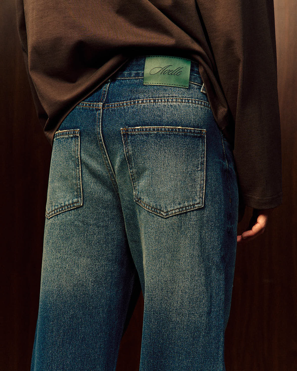 Relaxed Fit Jeans In Mid Blue Wash